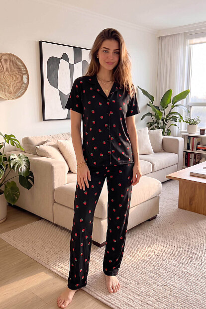 Çilek Desenli Örme Önden Düğmeli Kısa Kol Kadın Pijama Takımı - 7