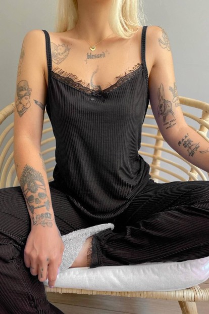 Çizgili Siyah Dantelli İp Askılı Örme Kadın Pijama Takımı - 3
