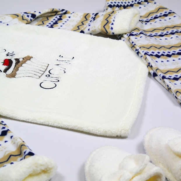 Cup Cake Desenli Peluş Pijama Takımı - 1