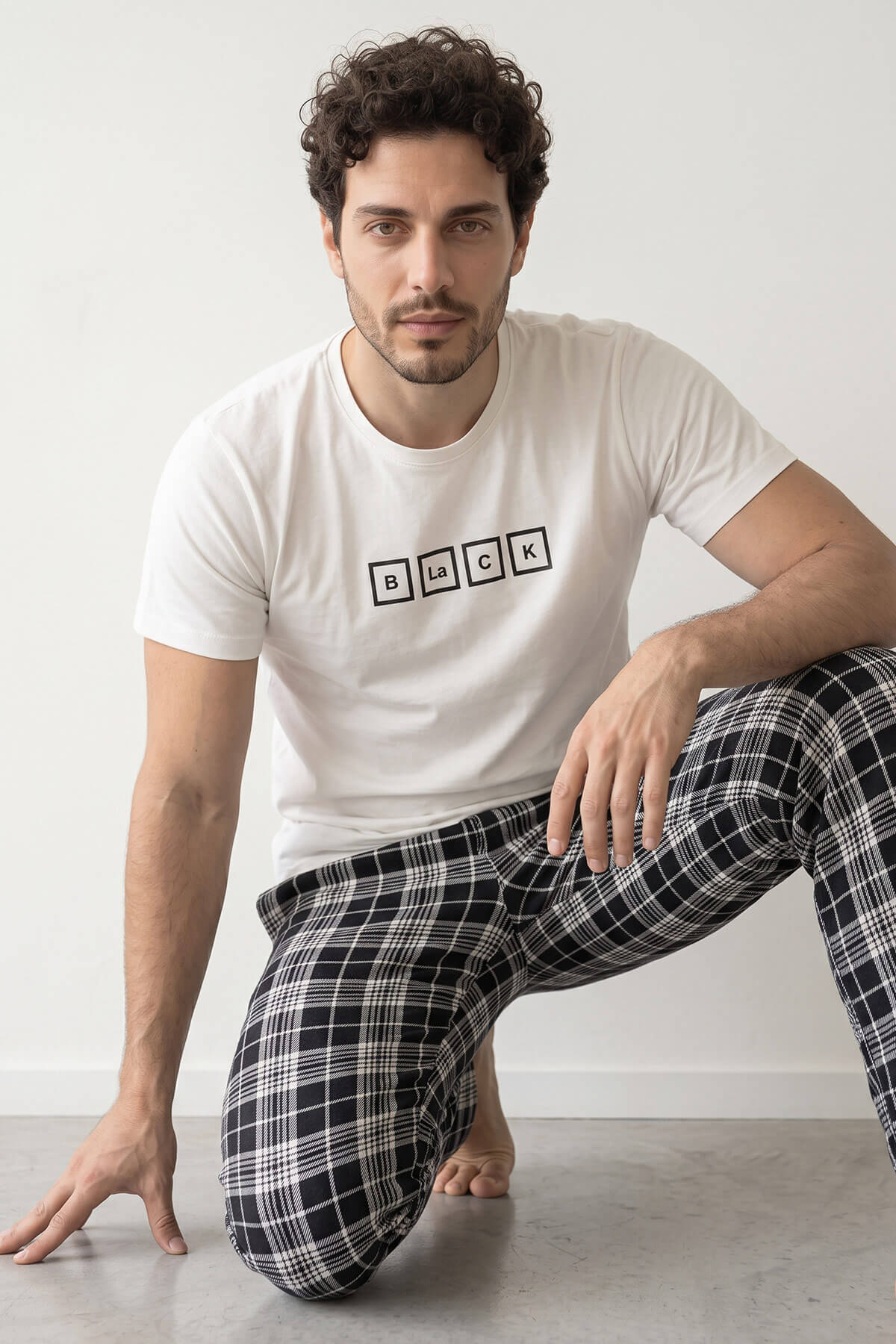 Ekru Black Baskılı Kısa Kol Erkek Pijama Takımı - Pijamaevi (1)