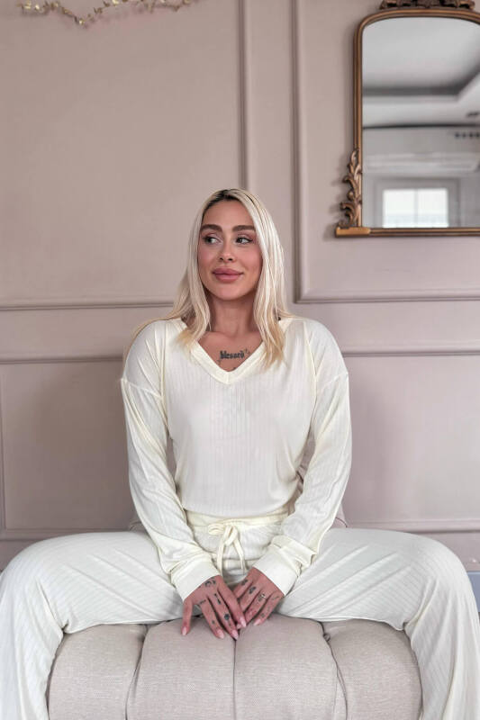 Ekru Dublin Uzun Kollu V Yaka Kadın Pijama Takımı - Pijamaevi (2)