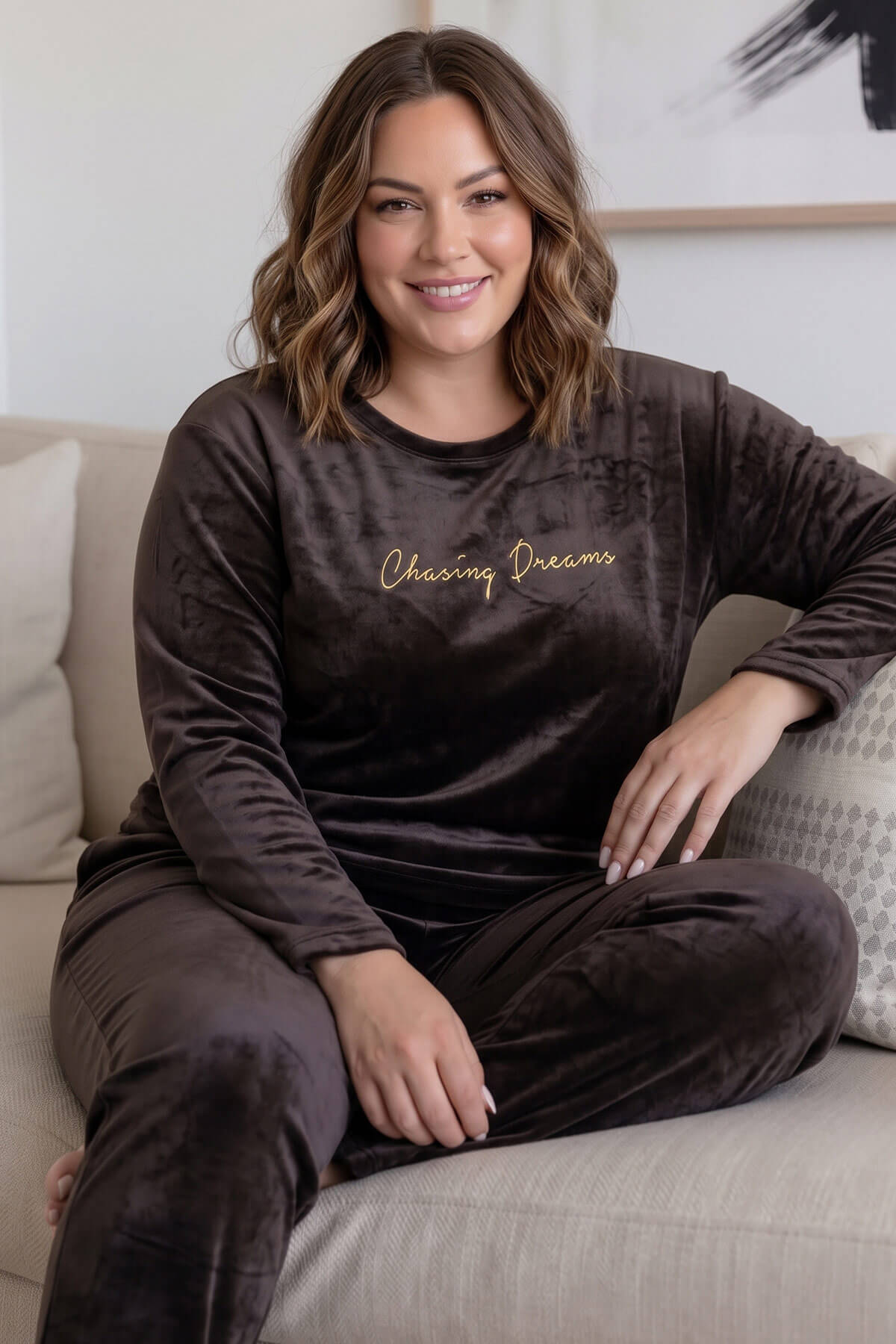 Espresso Dream Desenli Exclusive Battal Büyük Beden Kadife Kadın Pijama Takımı  - Pijamaevi