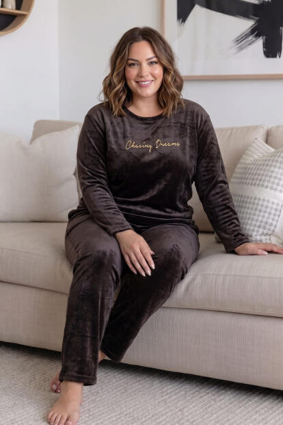 Espresso Dream Desenli Exclusive Battal Büyük Beden Kadife Kadın Pijama Takımı  - 3
