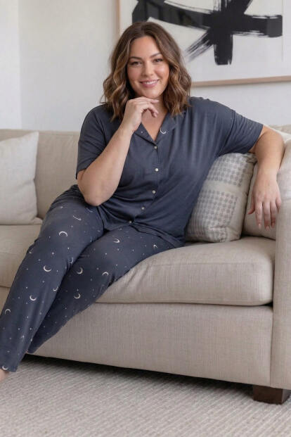 Füme Moon Desenli Büyük Beden Kısa Kollu Önden Düğmeli Bambu Kadın Pijama Takımı - 2