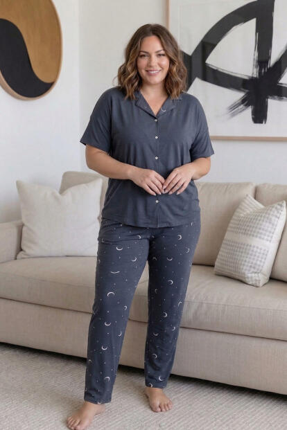 Füme Moon Desenli Büyük Beden Kısa Kollu Önden Düğmeli Bambu Kadın Pijama Takımı - 5