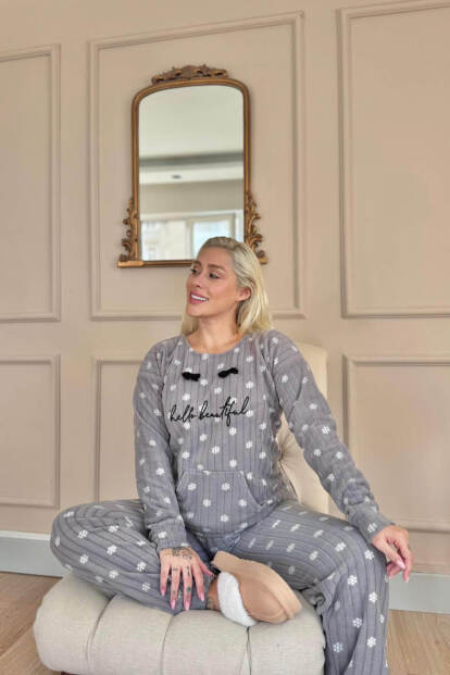 Gri Beautiful Desenli Kanguru Cepli Peluş Polar Pijama Takımı - 4