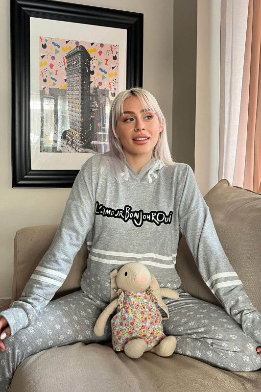 Gri Bonjour Street Desenli Yumoş Örme Pijama Takımı - Pijamaevi (1)