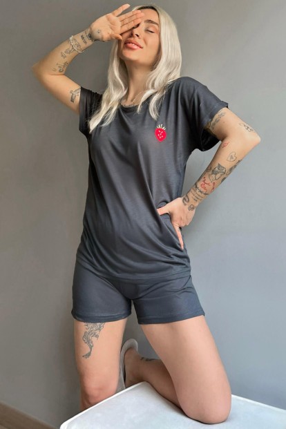 Gri Çilek Nakışlı Örme Şortlu Kadın Pijama Takımı - 1