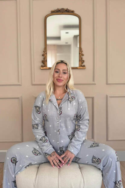 Gri Dreamy Bear Desenli Önden Düğmeli Peluş Polar Pijama Takımı - 4
