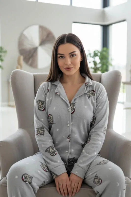 Gri Dreamy Bear Desenli Önden Düğmeli Peluş Polar Pijama Takımı - Pijamaevi (1)