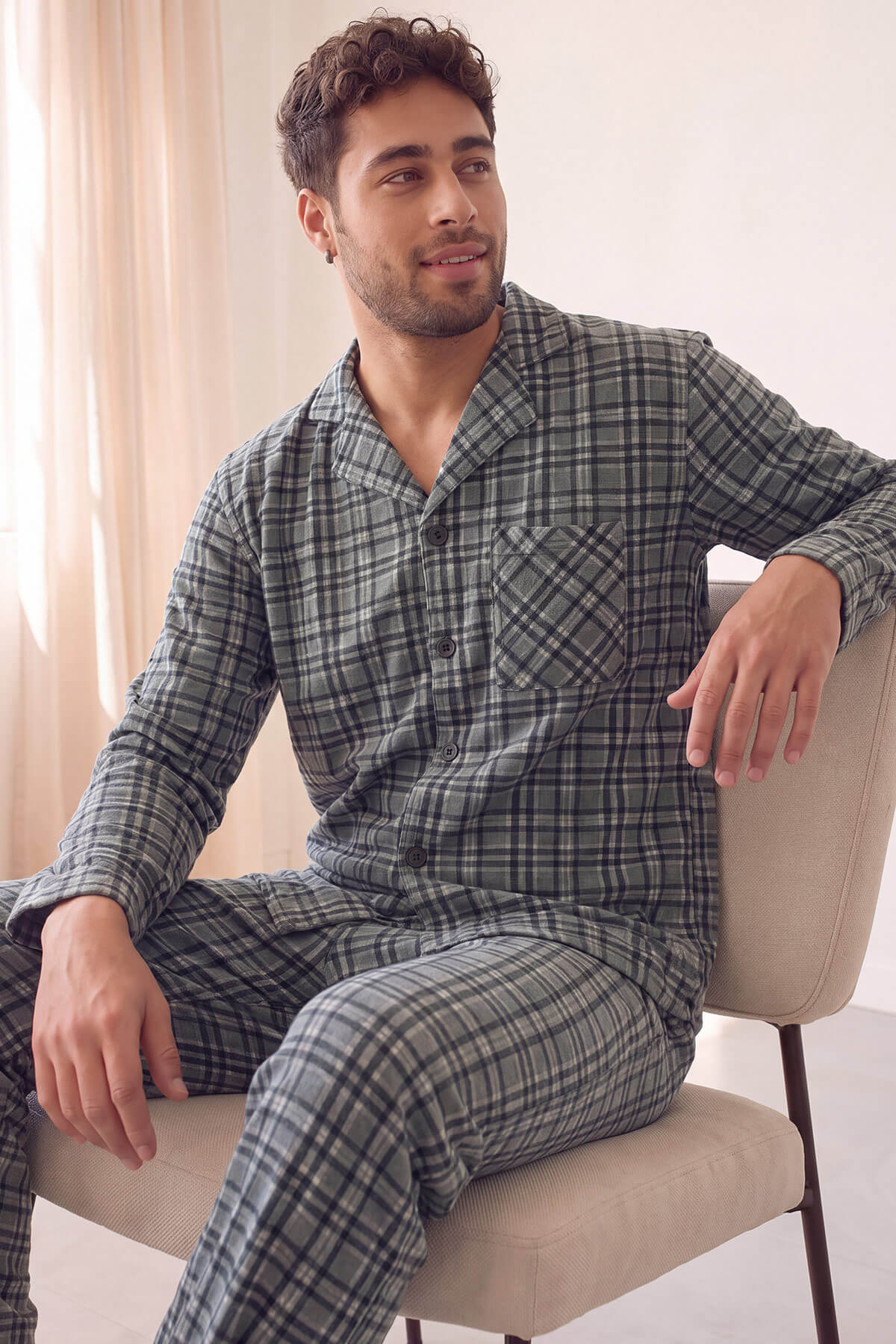 Gri Ekose Desenli Önden Düğmeli Elegant Erkek Pijama Takımı - Pijamaevi (3)