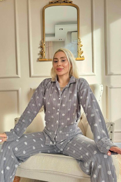 Gri Flocon Desenli Önden Düğmeli Peluş Polar Pijama Takımı - 3