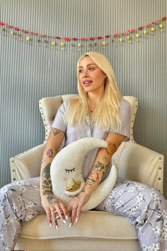 Gri Florado Exclusive Önden Düğmeli Kısa Kollu Kadın Pijama Takımı - Pijamaevi (2)