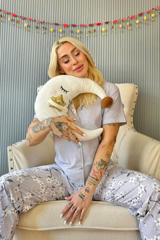 Gri Florado Exclusive Önden Düğmeli Kısa Kollu Kadın Pijama Takımı - Pijamaevi (3)