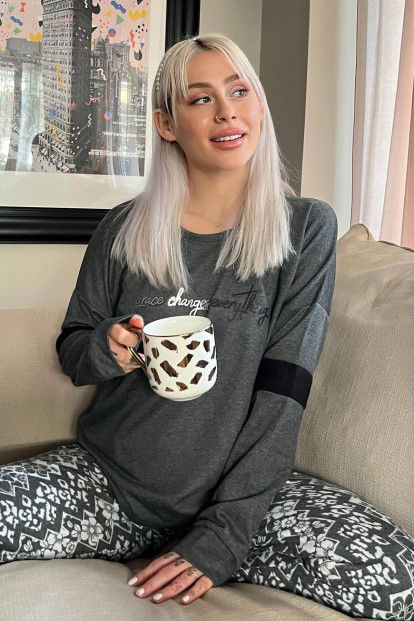 Gri Grace Desenli Yumoş Örme Pijama Takımı - 1