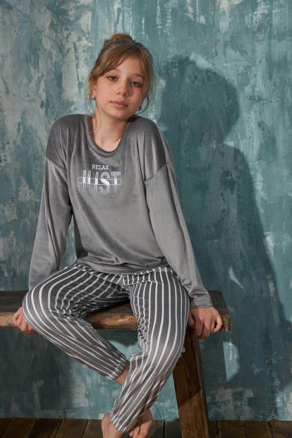 Gri Just Desenli Exclusive Kadife Kız Çocuk Pijama Takımı  - 3