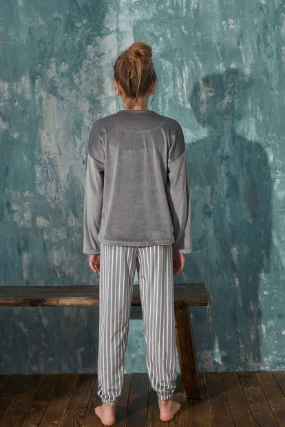 Gri Just Desenli Exclusive Kadife Kız Çocuk Pijama Takımı  - 5