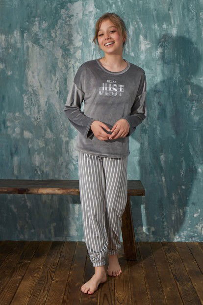 Gri Just Desenli Exclusive Kadife Kız Çocuk Pijama Takımı  - 6
