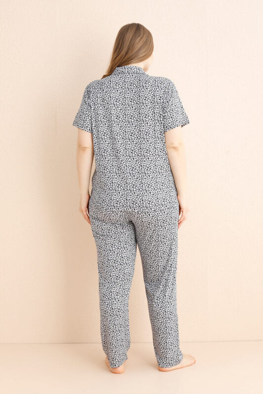 Gri Leopar Desenli Bambu Önden Düğmeli Kısa Kol Büyük Beden Battal Pijama Takımı - Pijamaevi (2)