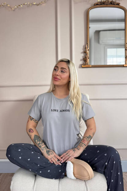 Gri Love Desenli Bambu Kısa Kol Kadın Pijama Takımı - 3