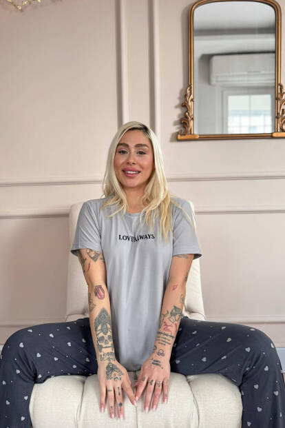 Gri Love Desenli Bambu Kısa Kol Kadın Pijama Takımı - 4