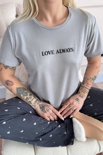 Gri Love Desenli Bambu Kısa Kol Kadın Pijama Takımı - 5