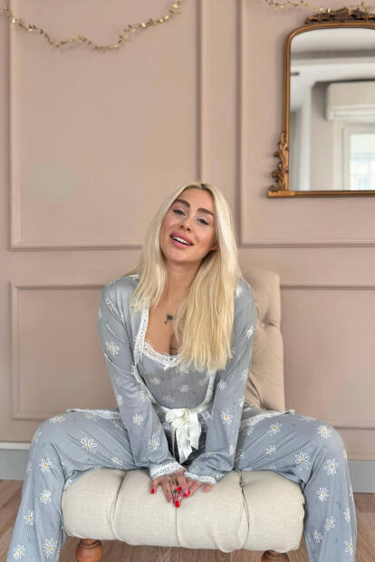 Gri Papatya Desenli Sabahlıklı Pegasus Pijama Takımı - 3