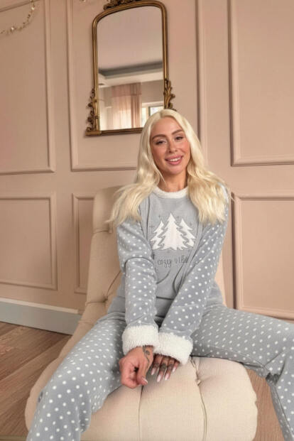 Gri Pine Tree Desenli Kadın Peluş Pijama Takımı - 3
