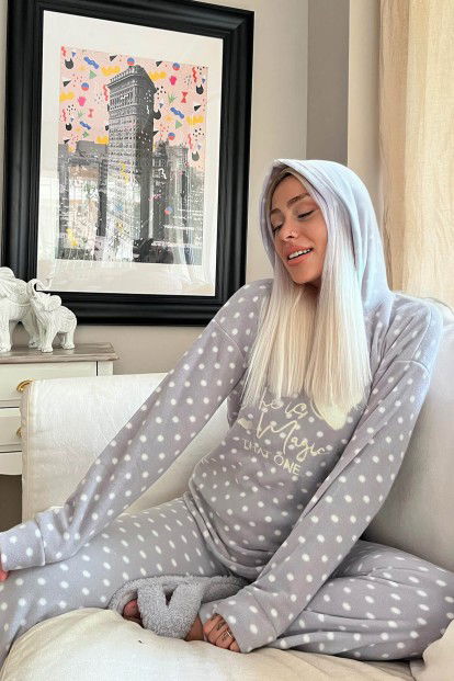 Gri She is Magic Desenli Kapşonlu Peluş Polar Pijama Takımı - 2
