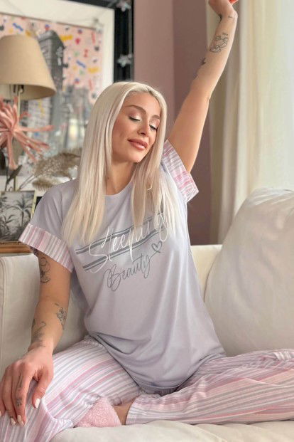 Gri Sleeping Beauty Baskılı Örme Kısa Kol Kadın Pijama Takımı - 1