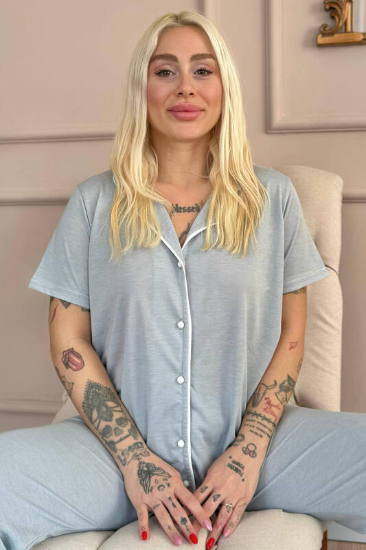 Gri Sofistic Önden Düğmeli Kısa Kol Kadın Pijama Takımı - Pijamaevi