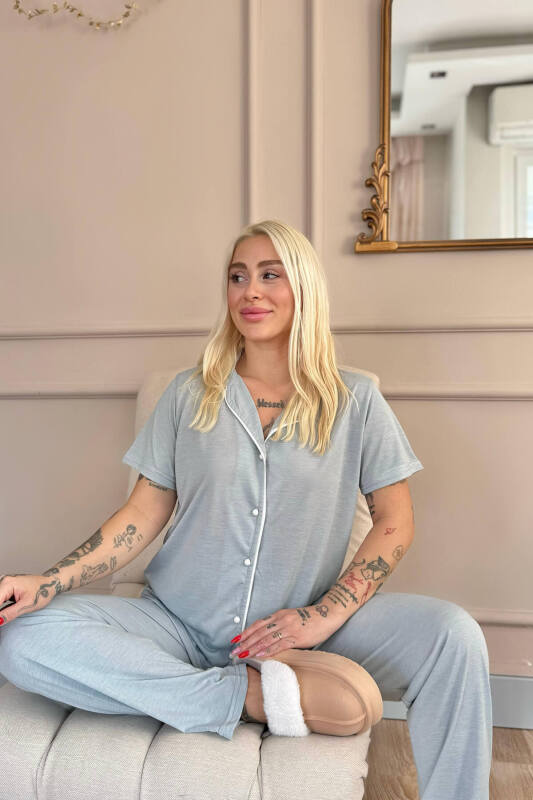 Gri Sofistic Önden Düğmeli Kısa Kol Kadın Pijama Takımı - Pijamaevi (2)