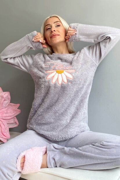 Gri Stay Flow Desenli Kadın Peluş Pijama Takımı - 1