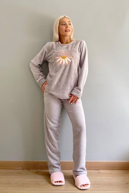 Gri Stay Flow Desenli Kadın Peluş Pijama Takımı - 4