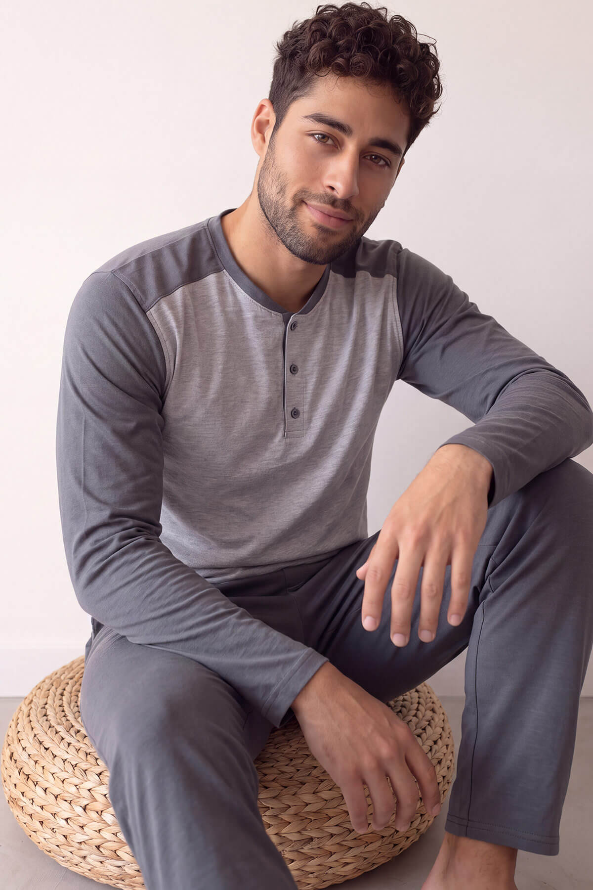 Gri Stylish Erkek Uzun Kol Pijama Takımı - Pijamaevi