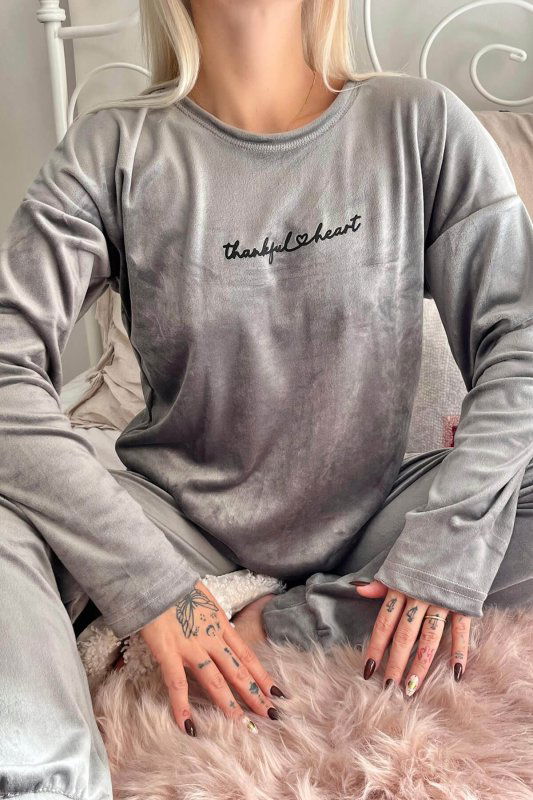 Gri Thankful Desenli Exclusive Kadife Kadın Pijama Takımı  - Pijamaevi (3)