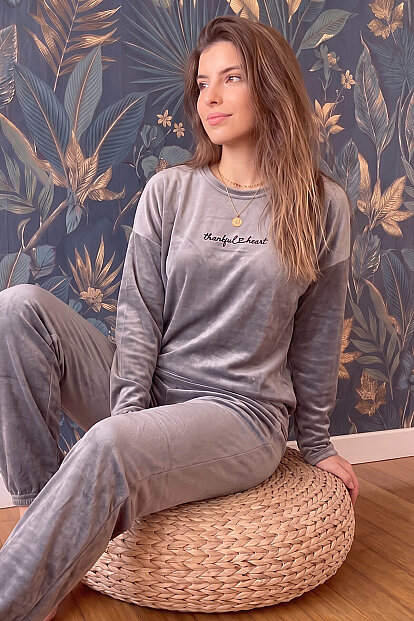 Gri Thankful Desenli Exclusive Kadife Kadın Pijama Takımı  