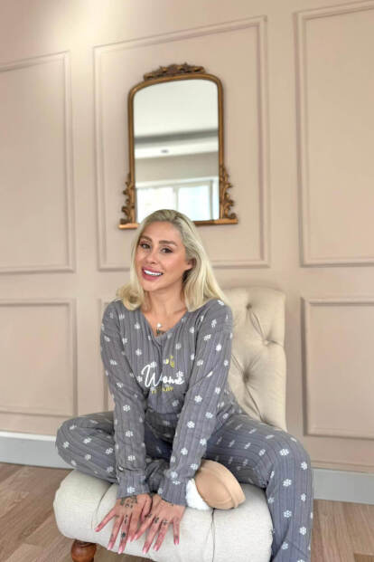 Gri Welcome Desenli Kanguru Cepli Peluş Polar Pijama Takımı - 3