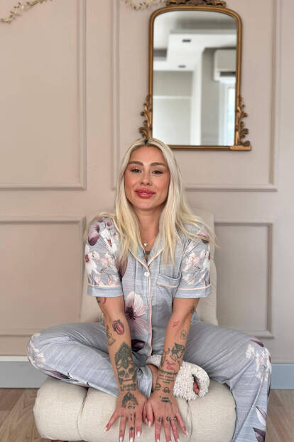 Gris Magnolia Desenli Bambu Önden Düğmeli Kısa Kol Pijama Takımı - 3