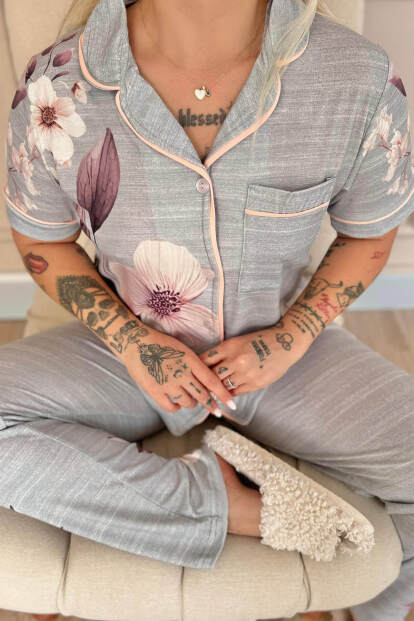 Gris Magnolia Desenli Bambu Önden Düğmeli Kısa Kol Pijama Takımı - 5