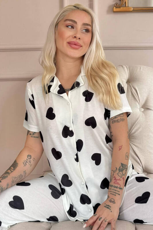 Ivory Passion Heart Desenli Bambu Önden Düğmeli Kısa Kol Pijama Takımı - Pijamaevi