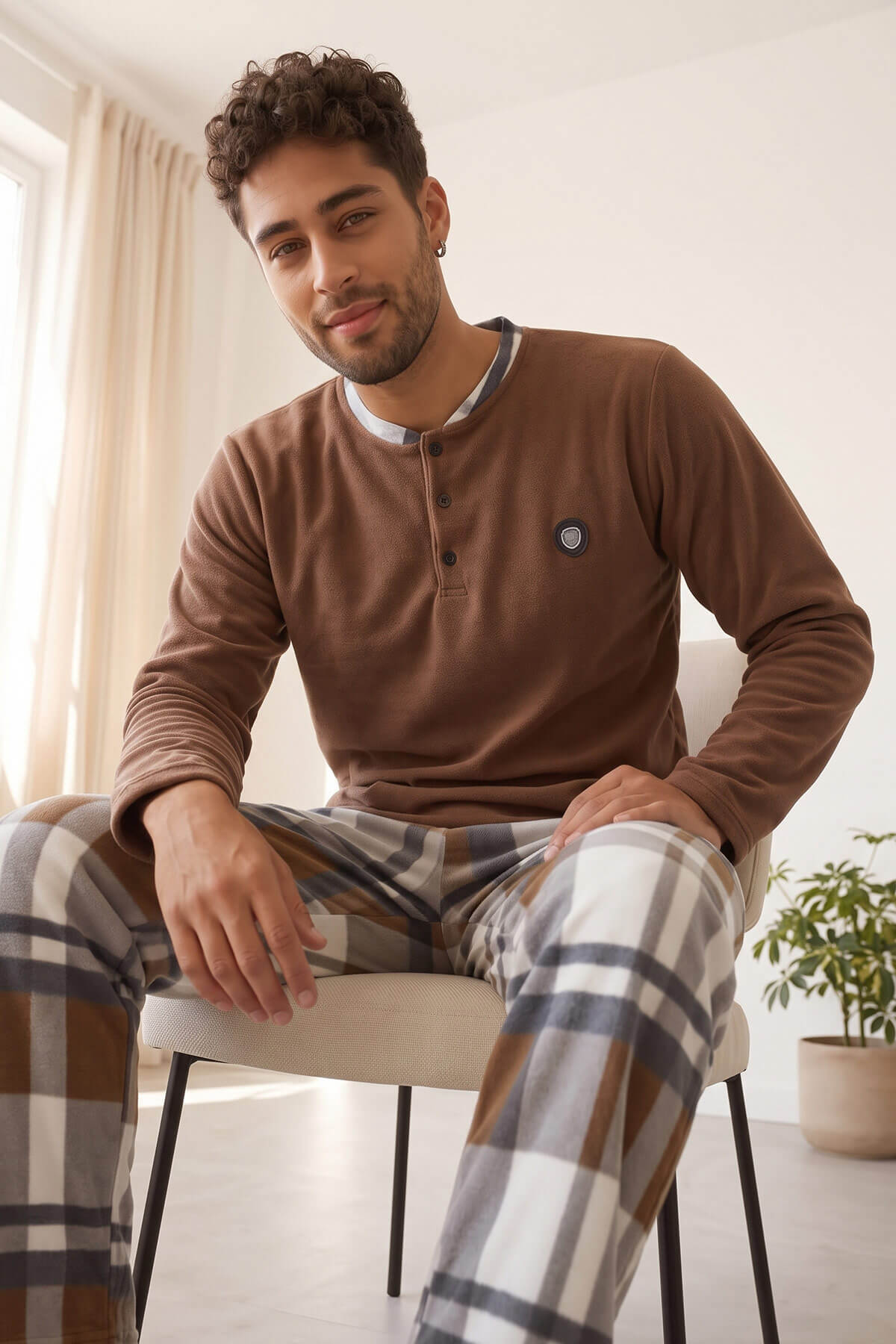 Kahve Beyaz Ekose Desenli Polar Erkek Pijama Takımı - Pijamaevi (3)