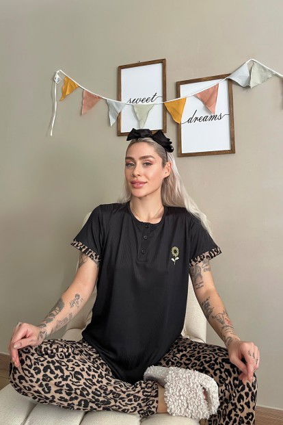 Kahve Çiçek Nakışlı Kısa Kollu Örme Kadın Pijama Takımı - 3