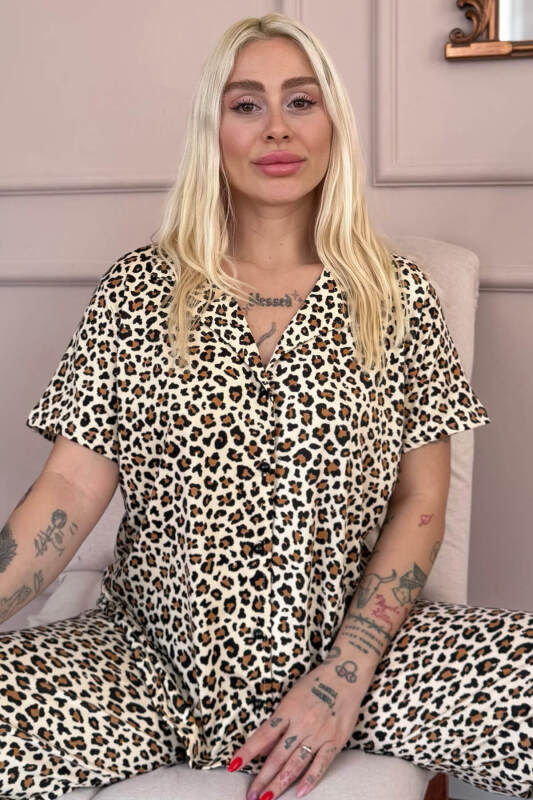 Kahve Leo Desenli Bambu Önden Düğmeli Kısa Kol Pijama Takımı - Pijamaevi