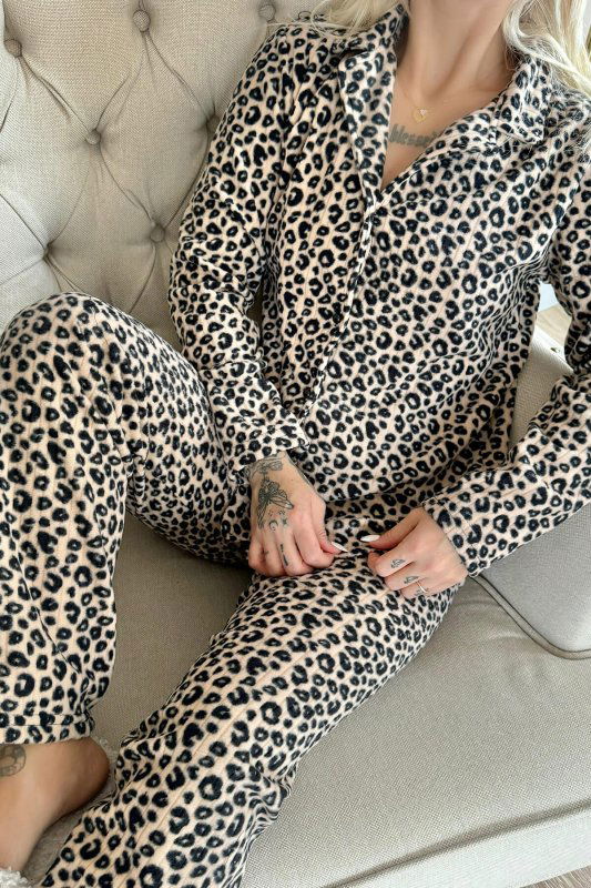 Kahve Tier Desenli Önden Düğmeli Peluş Polar Pijama Takımı - Pijamaevi (3)