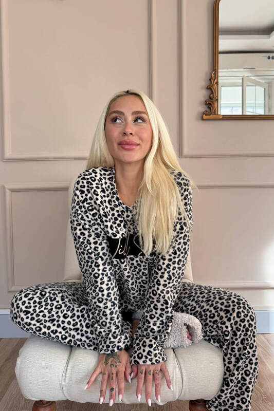 Kahverengi Wild Soul Desenli Peluş Polar Pijama Takımı - Pijamaevi (3)