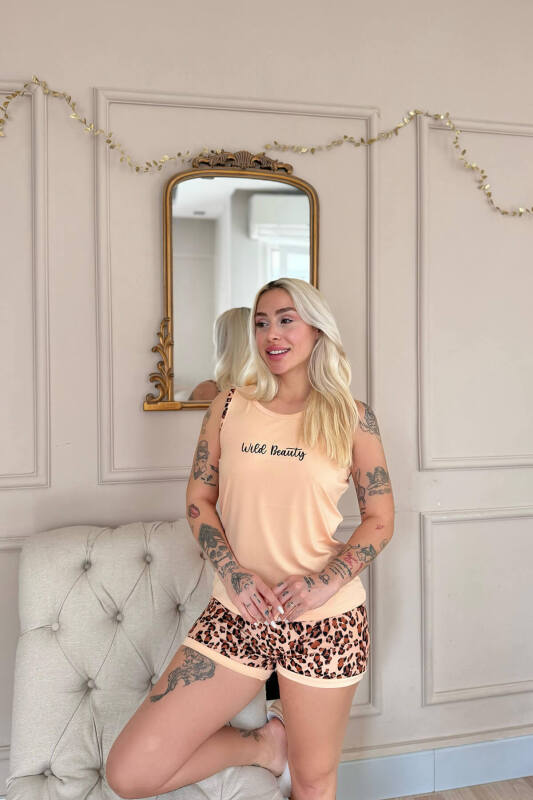 Karamel Wild Beauty Desenli Sıfır Kol Şortlu Örme Kadın Pijama Takımı - Pijamaevi (1)