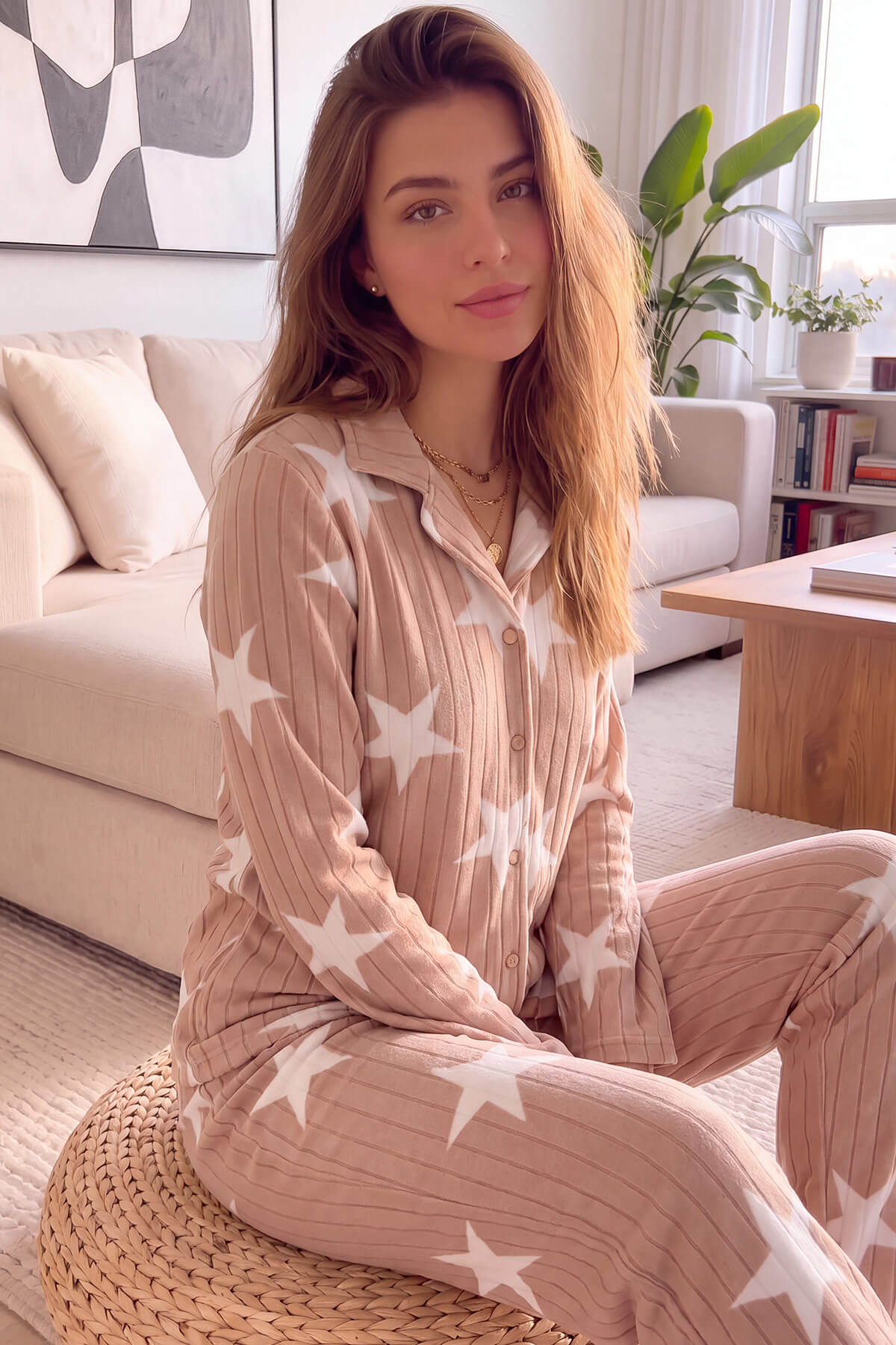 Karamel Yıldız Desenli Önden Düğmeli Peluş Polar Pijama Takımı - Pijamaevi