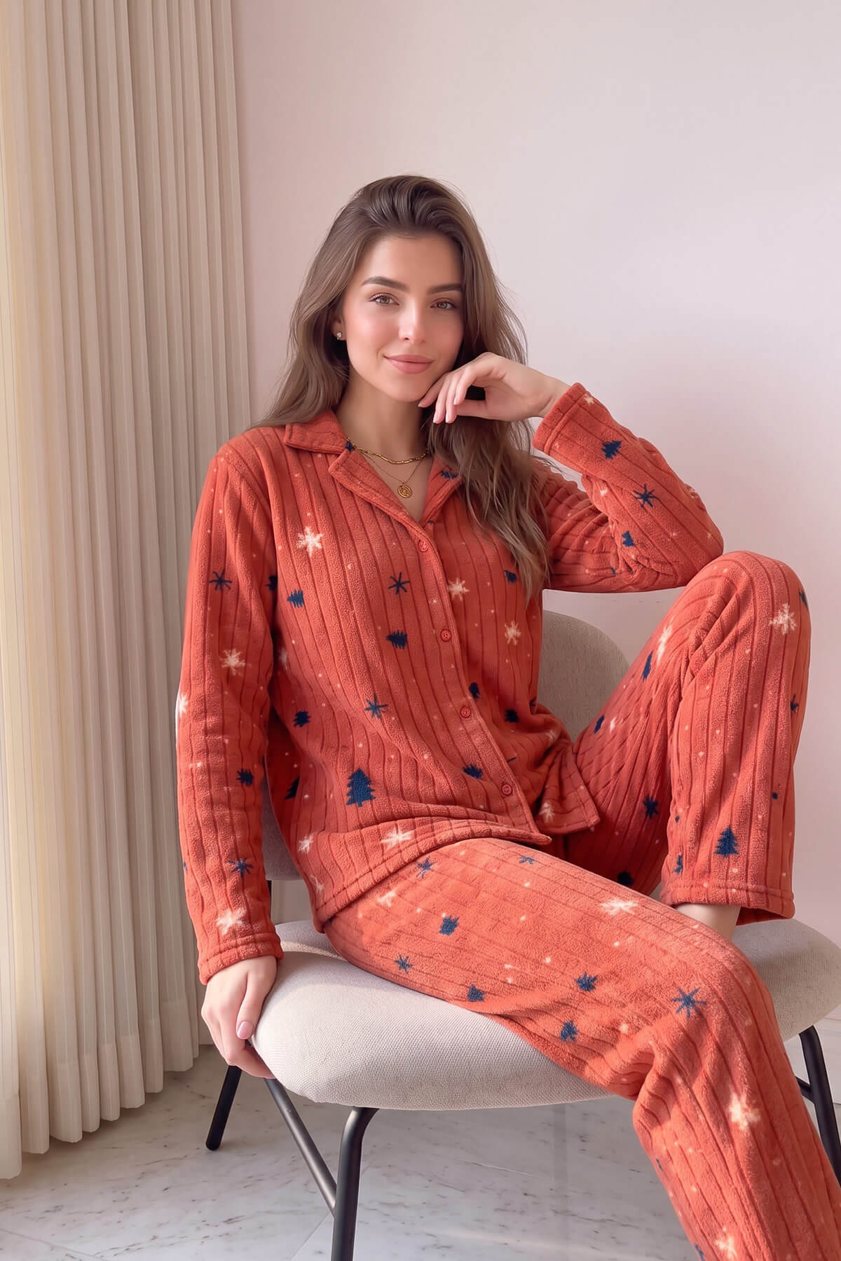 Kiremit Çam Desenli Önden Düğmeli Peluş Polar Pijama Takımı - Pijamaevi (1)