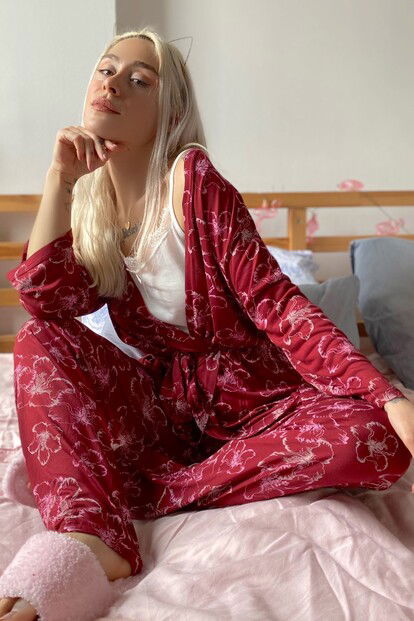 Kırmızı Çiçek Baskılı Sabahlıklı Pijama Takımı - 1